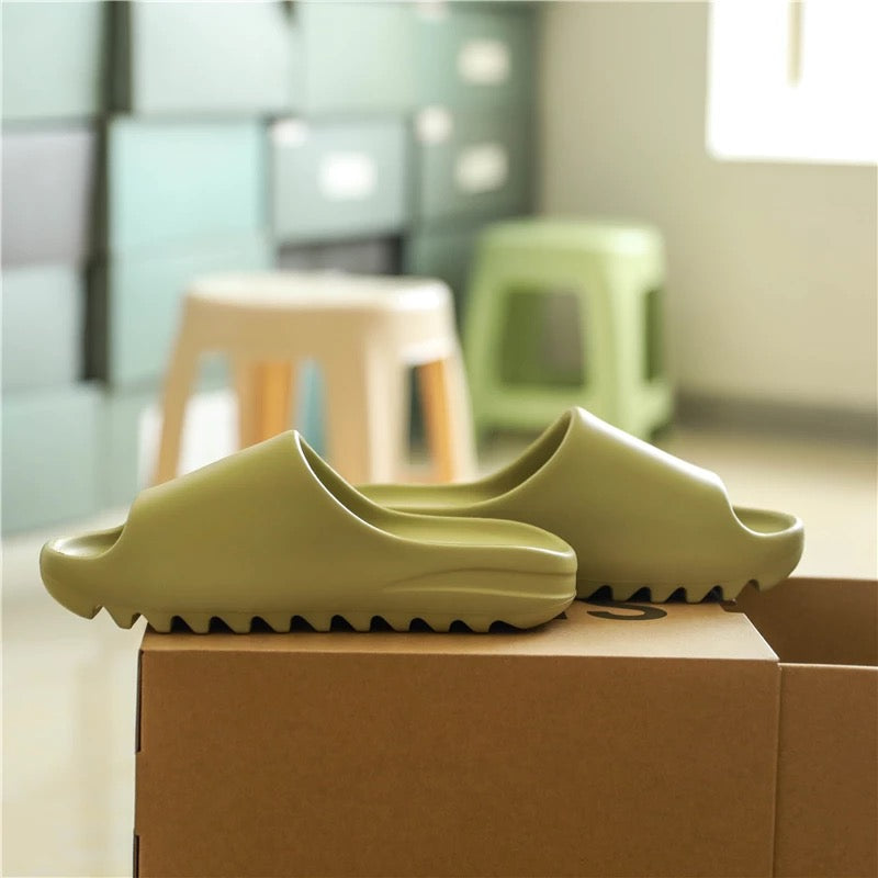 CUBICS Yezy Foam Slides - Resin